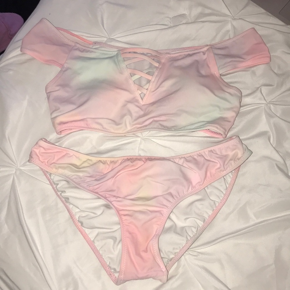 Victoria secret off he should’ve bathing suit